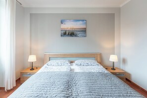 アイロン / アイロン台、WiFi (無料)