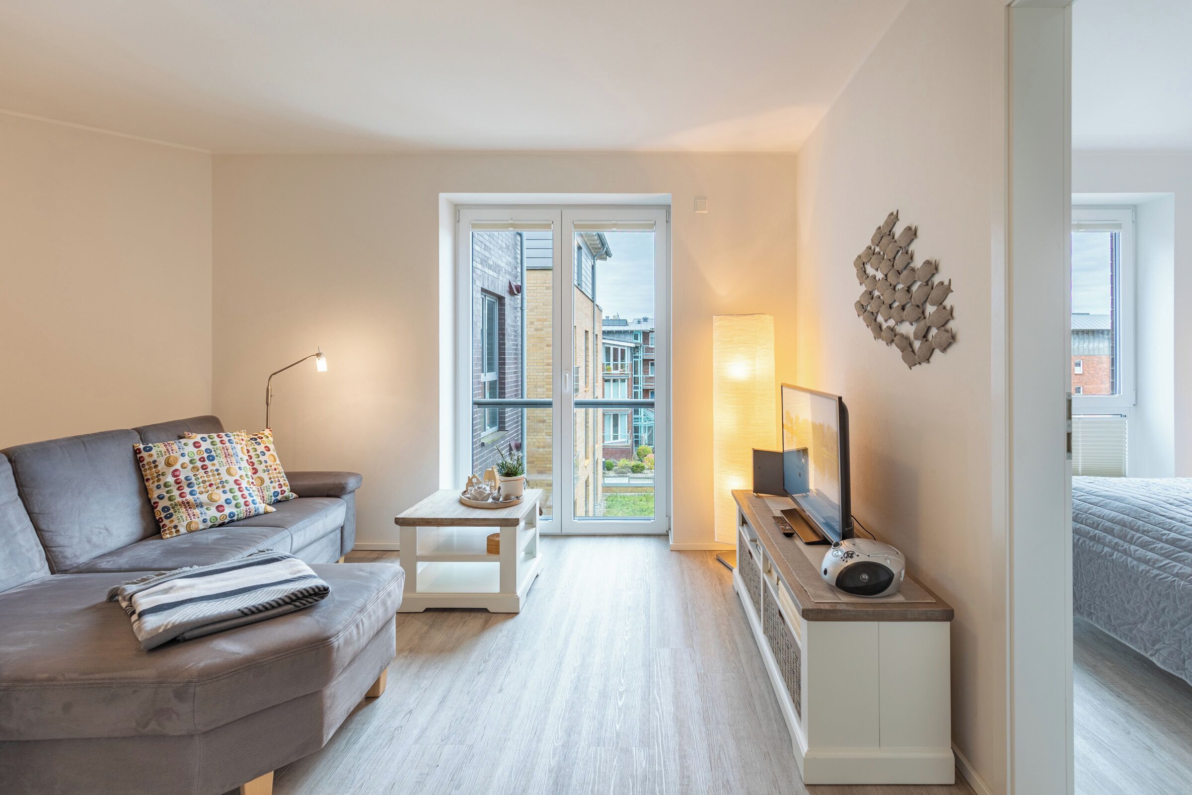 Fernseher, Bücher, Stereoanlage