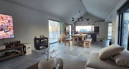 Steinholt - Beautiful 3-bedroom villa in Dalvík for your getaway