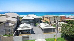 Exterior - Pacific Court 'Absolute Beachfront' (AVOCA BEACH)