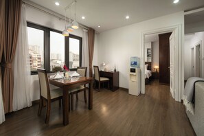 Deluxe Studio Suite, City View - Granda Square Residence (Hanoi)