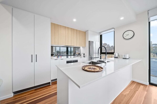 Fridge, microwave, oven, stovetop