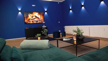 TV, videospill, fotballspill og stereoanlegg