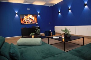 TV, videospill, fotballspill og stereoanlegg