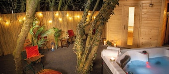 Haltestelle Glauburg - Sauna & Whirlpool