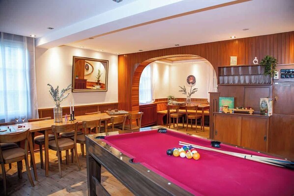 تناول الطعام