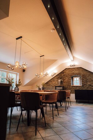 Dining - Zur alten Oelmuehle  Wellness & Entertainment (Blankenheim)