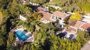 Exterior - Exceptional view | large property | chill-out (Saint-Paul-de-Vence)