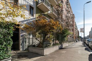 Exterior - A comfortable and bright 57 square meters apartment, perfect for four people, located on the first floor of a building with an elevator (NOT accessible to disabled guests).The property is located halfway between Lambrate and Udine, a quiet area in northe (Milan)