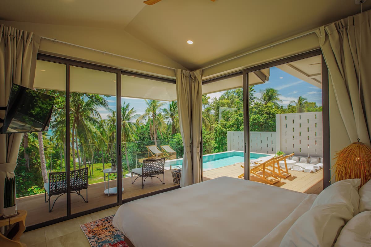 Iron/ironing board, free WiFi