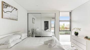 Fer et planche à repasser, accès Internet, draps fournis