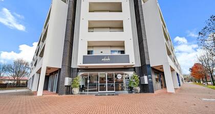 Lakeside 1-Bed with A/C, Parking & Balcony