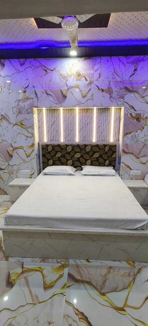 Kamar Double | Wi-Fi gratis dan seprai linen