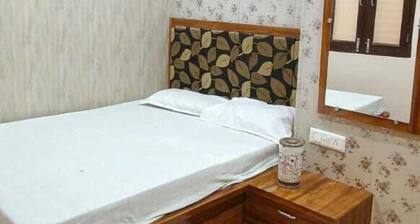 Lal Mani Kothi Homestay