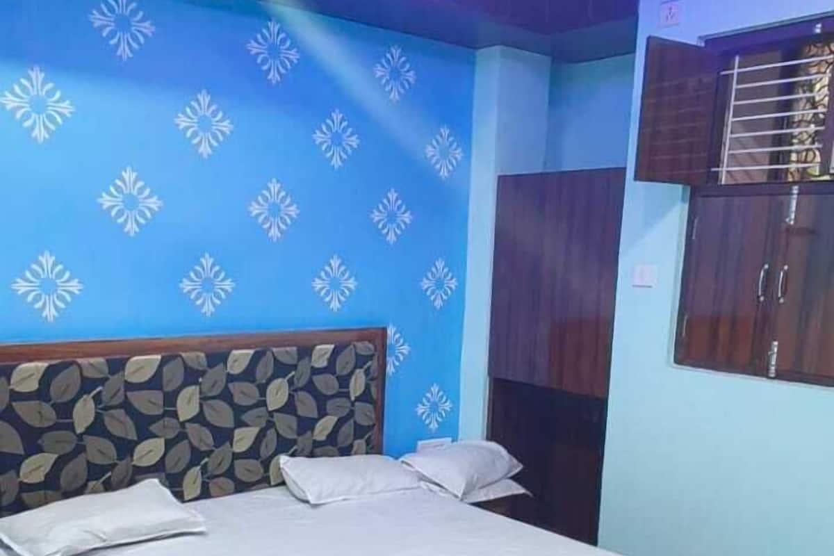 Double Room | WiFi (free), bed sheets