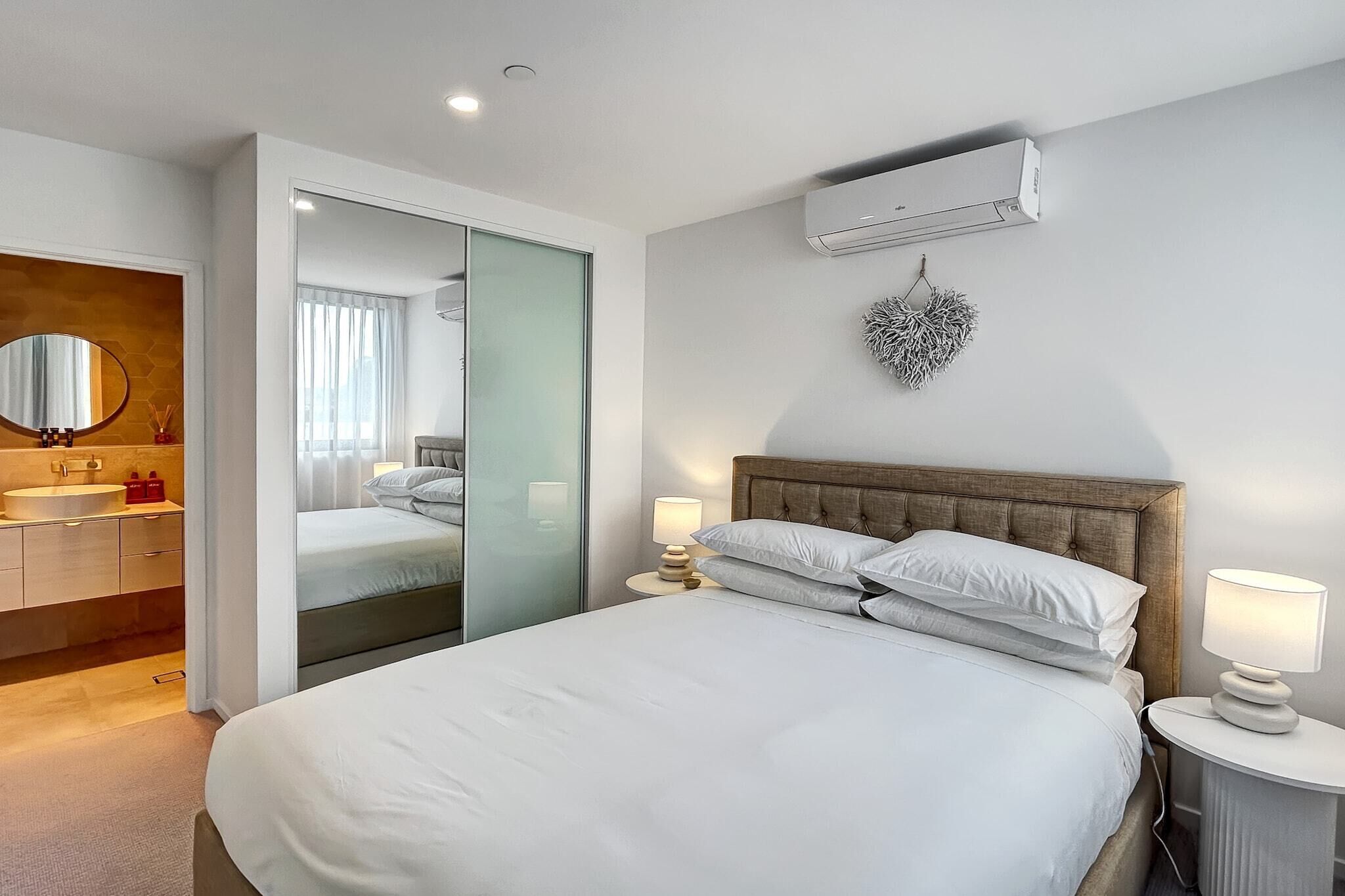 2 chambres, fer et planche à repasser, lit parapluie, accès Internet