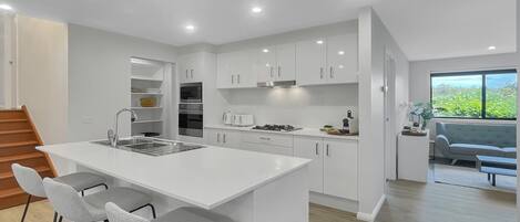 Refrigerador, microondas, horno y parrilla de estufa