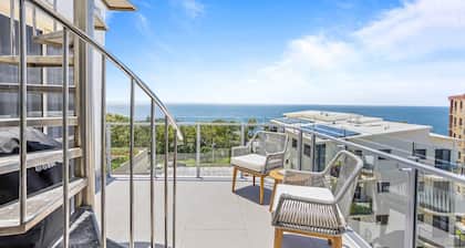 Stylish 3-Bed Apartment in Coastal Redcliffe