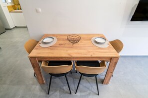 Dining - Bright & Modern Athenian Retreat • Steps from Metro • Perfect Location (Athina)