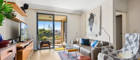 智能電視、 辦公室