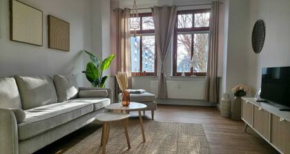Cream & Cozy Apartment - Zentral 62 m² Boxspringbetten WLAN Kaffee TV