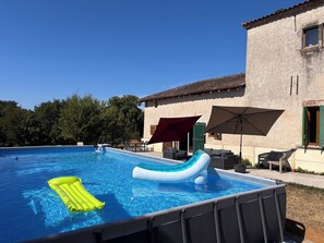Outdoor pool - Detached rural cottage for 8 to 12 people in Lot-et-Garonne (Sainte Livrade-sur-Lot)