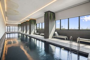 Spa - High-Rise 3-Bed Apartment with Premium Amenities (Box Hill)