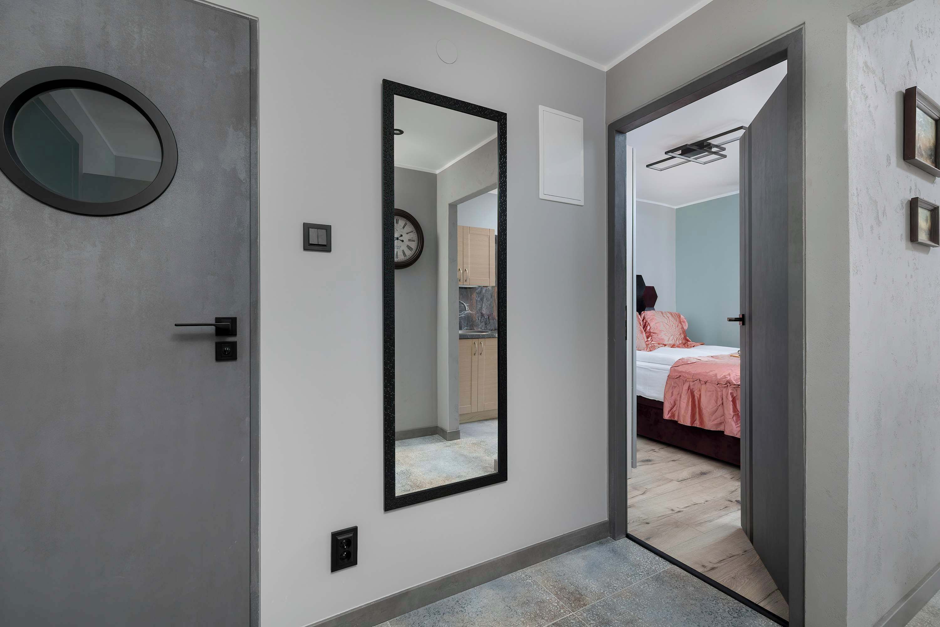 Desk, iron/ironing board, travel crib, WiFi