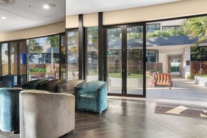 Lobby - City Escape with Balcony & Resort-Style Amenities (Fortitude Valley)