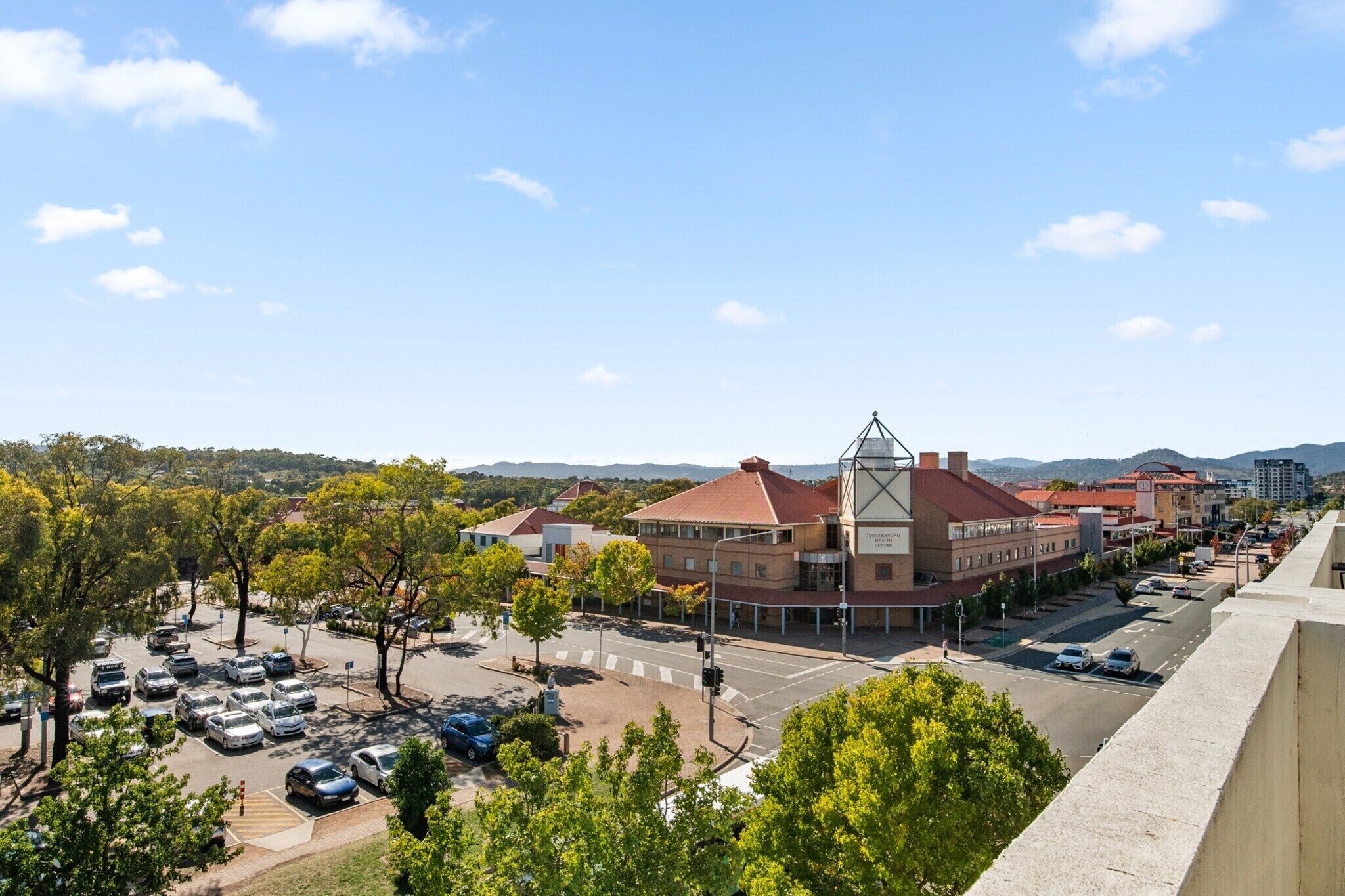 المنطقة المحيطة بالمنشأة