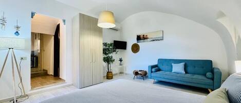 Fer et planche à repasser, accès Internet, draps fournis