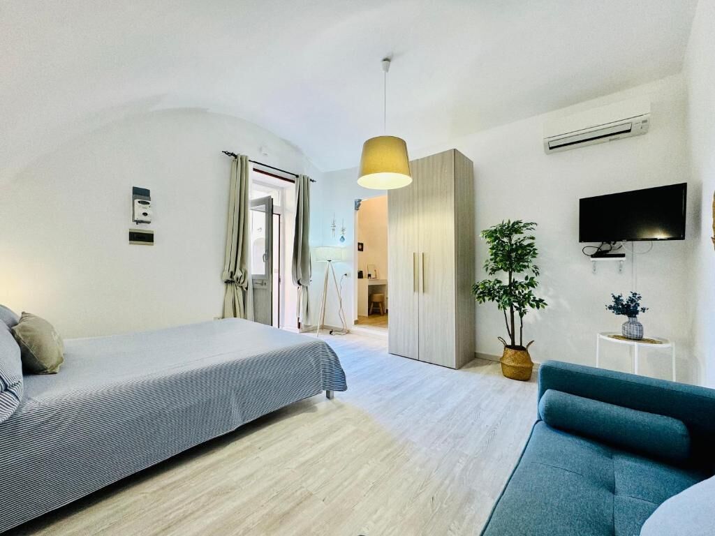 Fer et planche à repasser, accès Internet, draps fournis