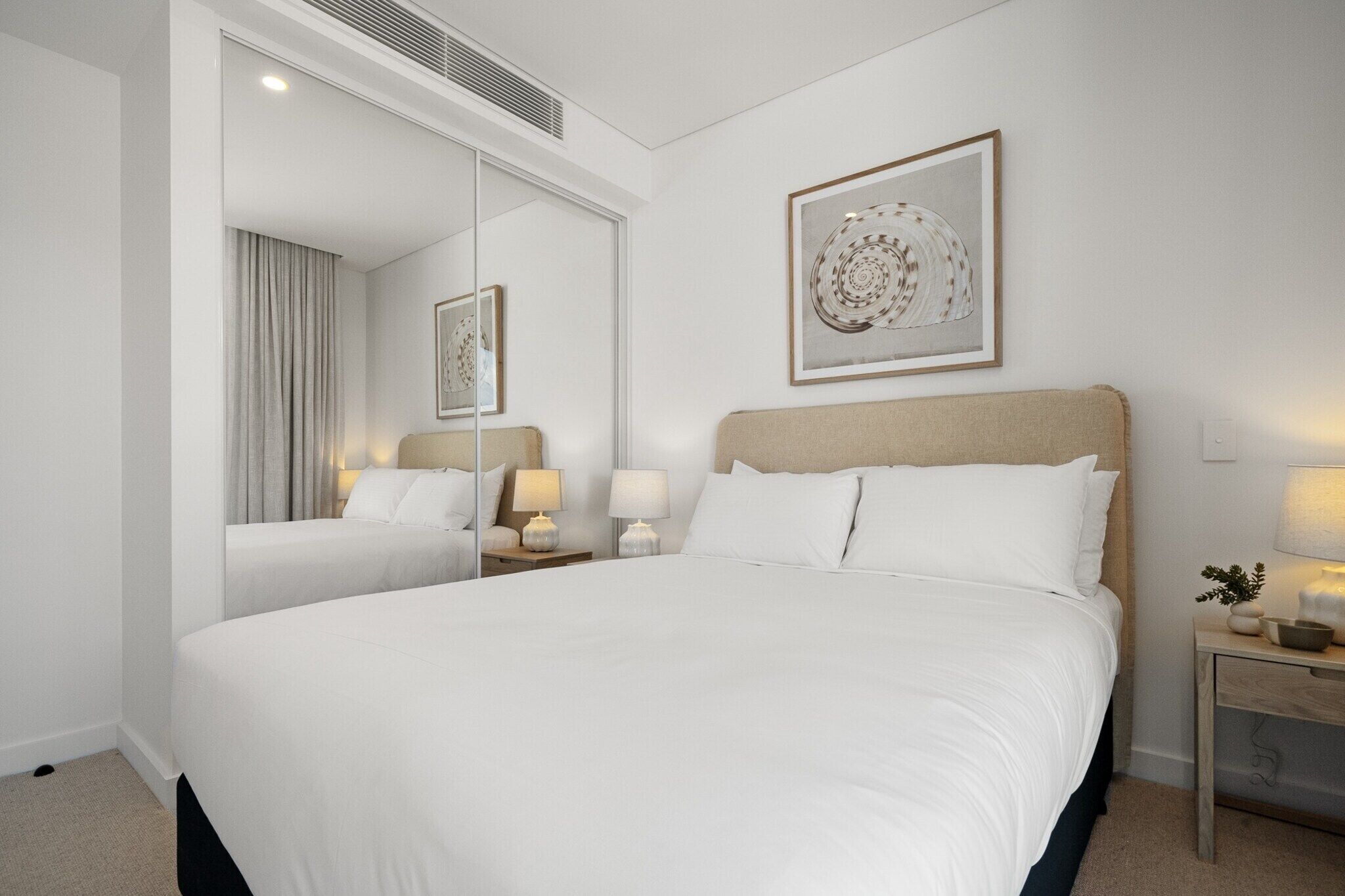 1 bedroom, iron/ironing board, travel cot, Internet