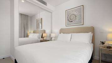 1 bedroom, iron/ironing board, travel cot, Internet