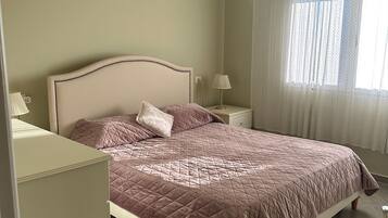 Lit parapluie, Wi-Fi gratuit, draps fournis