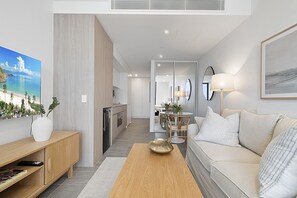 Smart TV - Bright Studio in Fremantle with Modern Finishes (North Fremantle)