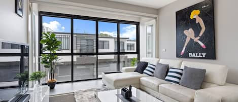 智能電視、 辦公室