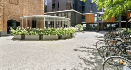 Collingwood Cool | 2-Bed, Balcony, Gym, Rooftop