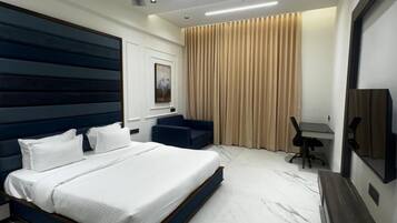 Club Studio | Free WiFi