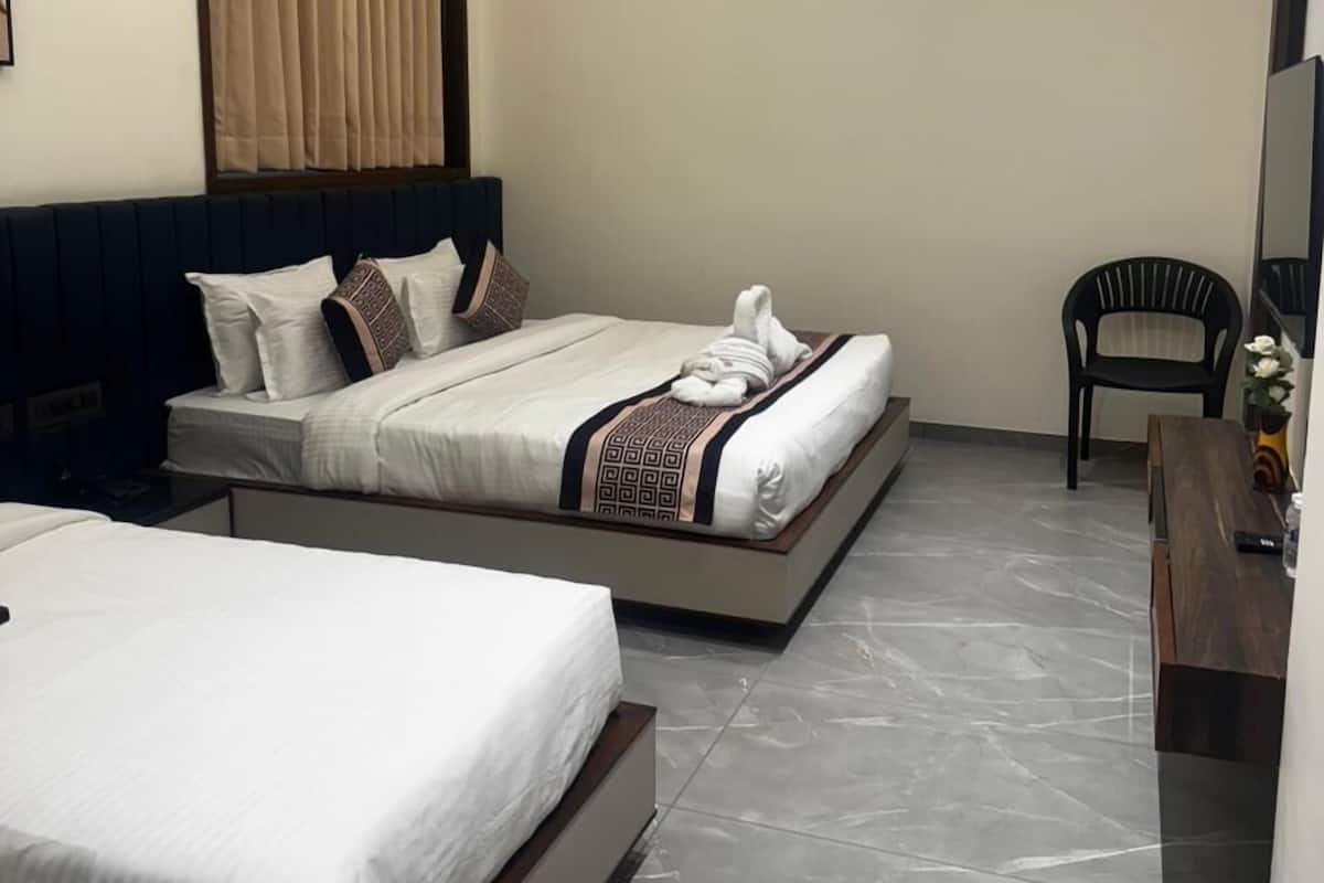Family Room | Rollaway beds, free WiFi, bed sheets