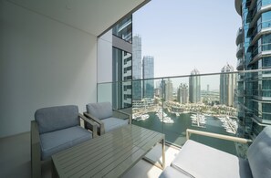 Departamento, balcón, vista al lago | Vista del balcón