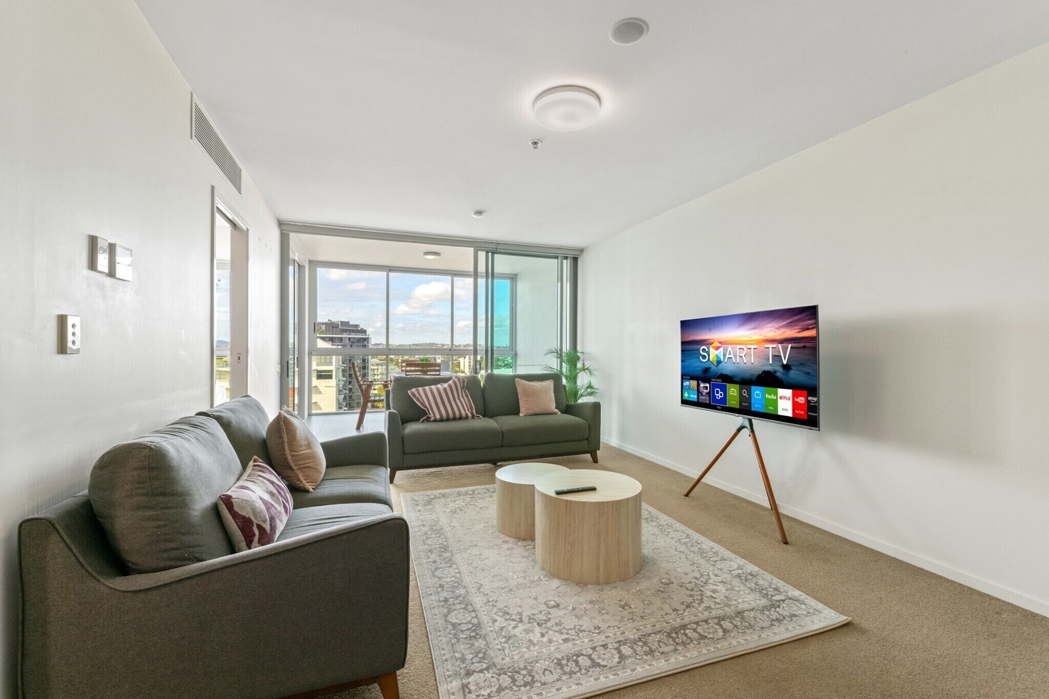 Smart TV, offices