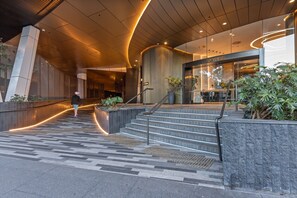 Exterior - Stylish 1-Bed Apartment in Heart of Brisbane (Brisbane City)