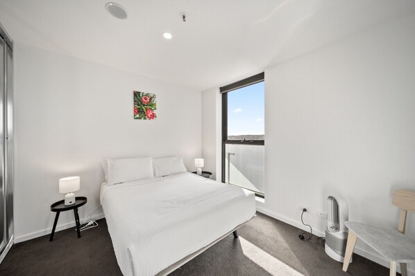1 bedroom, desk, iron/ironing board, Internet