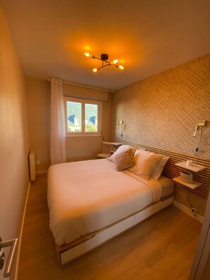 1 bedroom, WiFi, bed sheets - La parenthèse bleue, loggia and parking lot (Courseulles-sur-Mer)