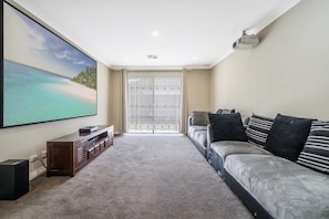 Smart TV, offices