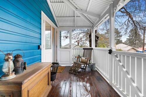 Bright 3-Bed House with Garden,