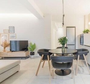 Dining - Stylish 2 BDR Apt in Centre of Athens By The Homis (Athina)