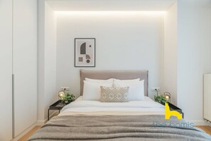 2 quartos, escrivaninha, ferros/tábuas de passar roupa, Wi-Fi