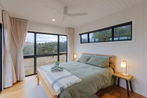 Internet, bed sheets - Off-Grid Farm Stay with Scenic Views (Tenterfield)